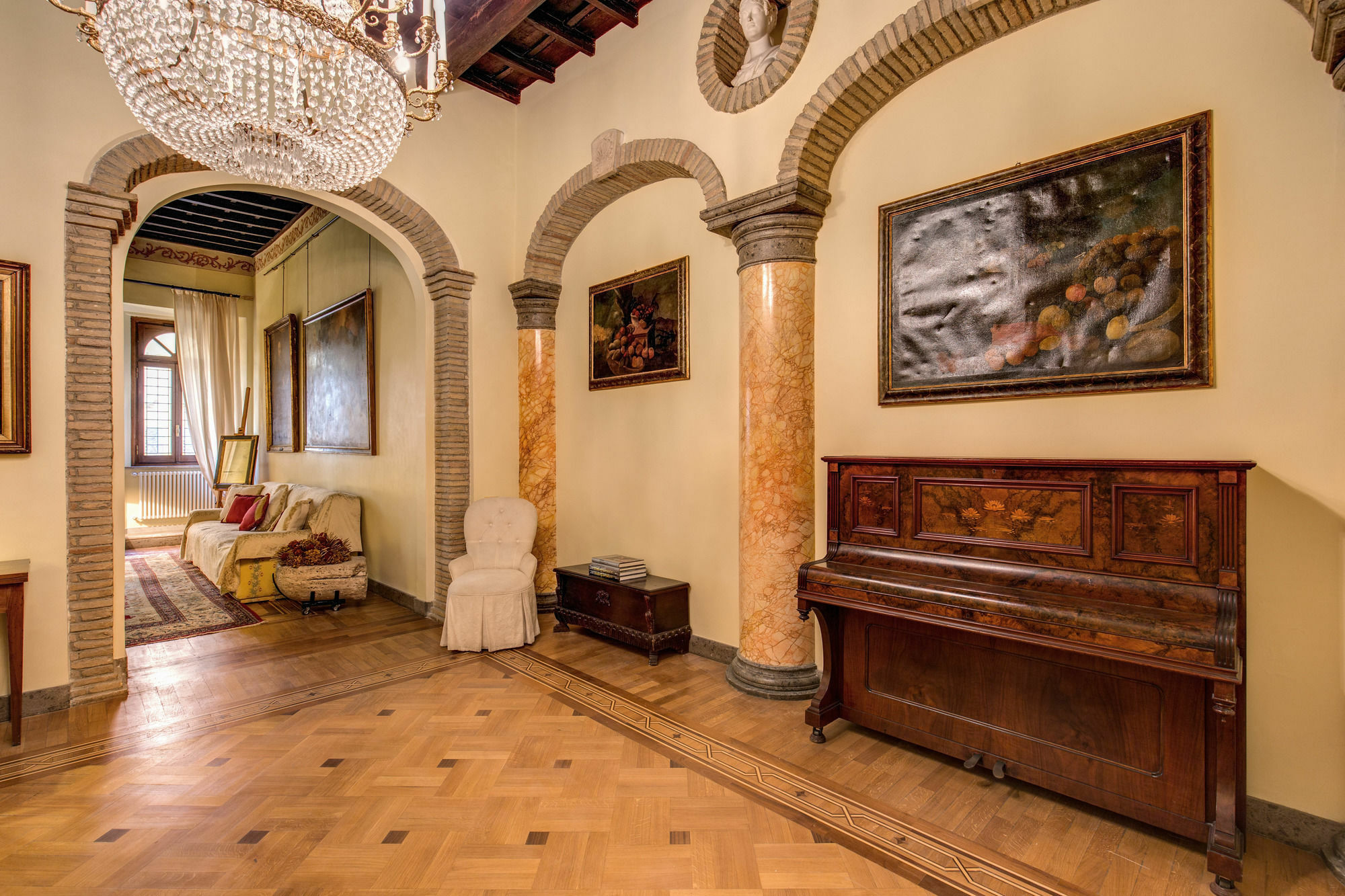 In Historic Appartamento