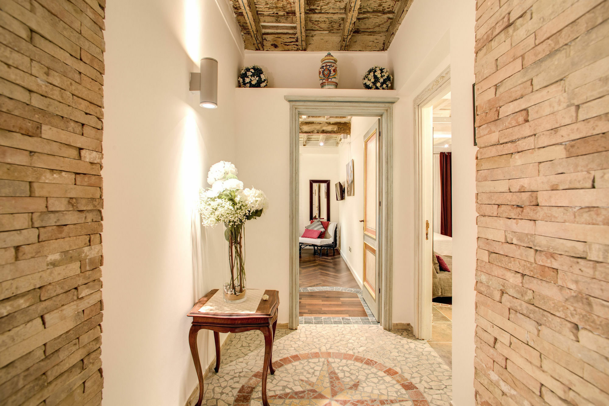 Apartment In Historic Rome
