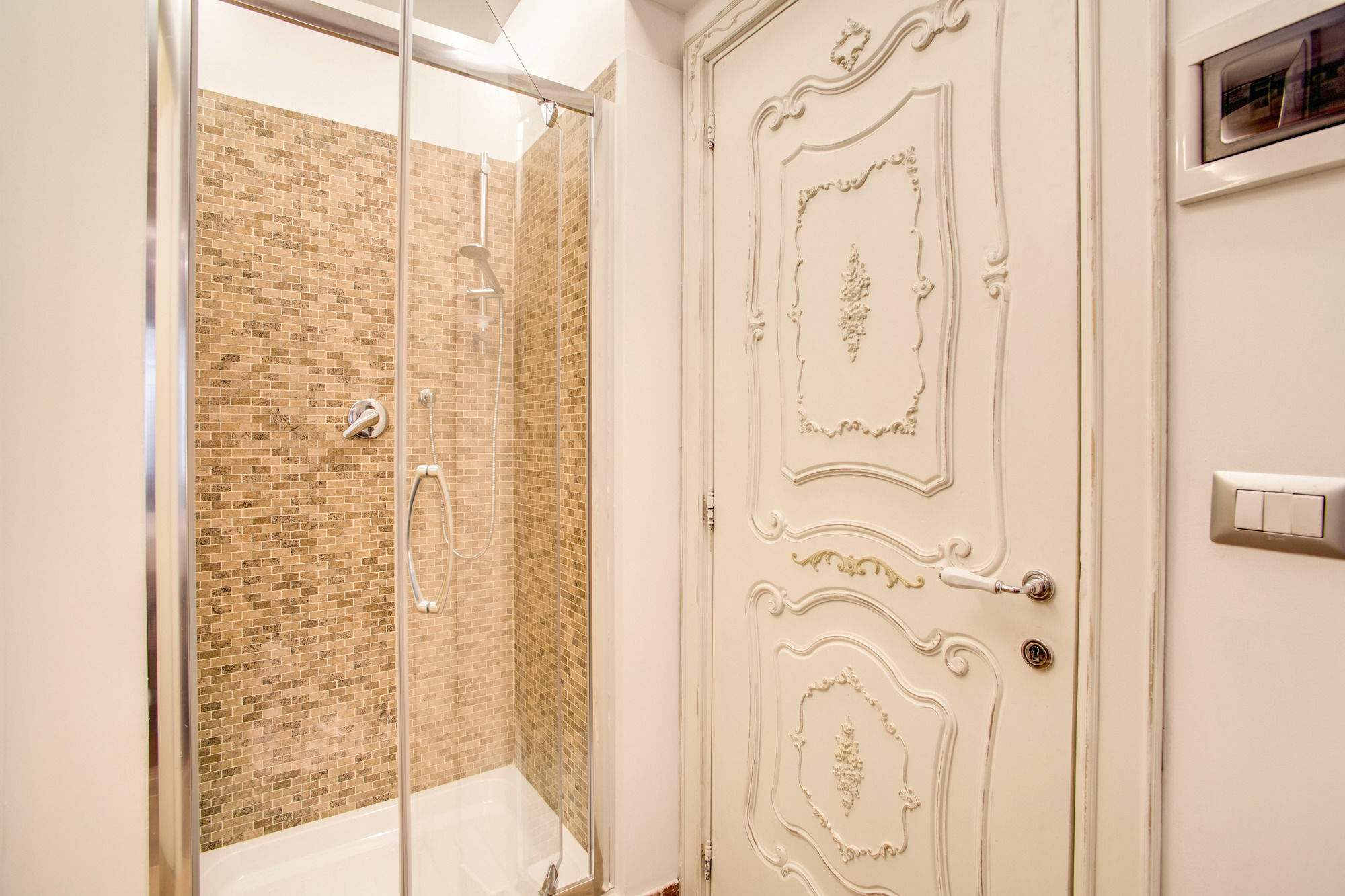 Apartment In Historic Rome