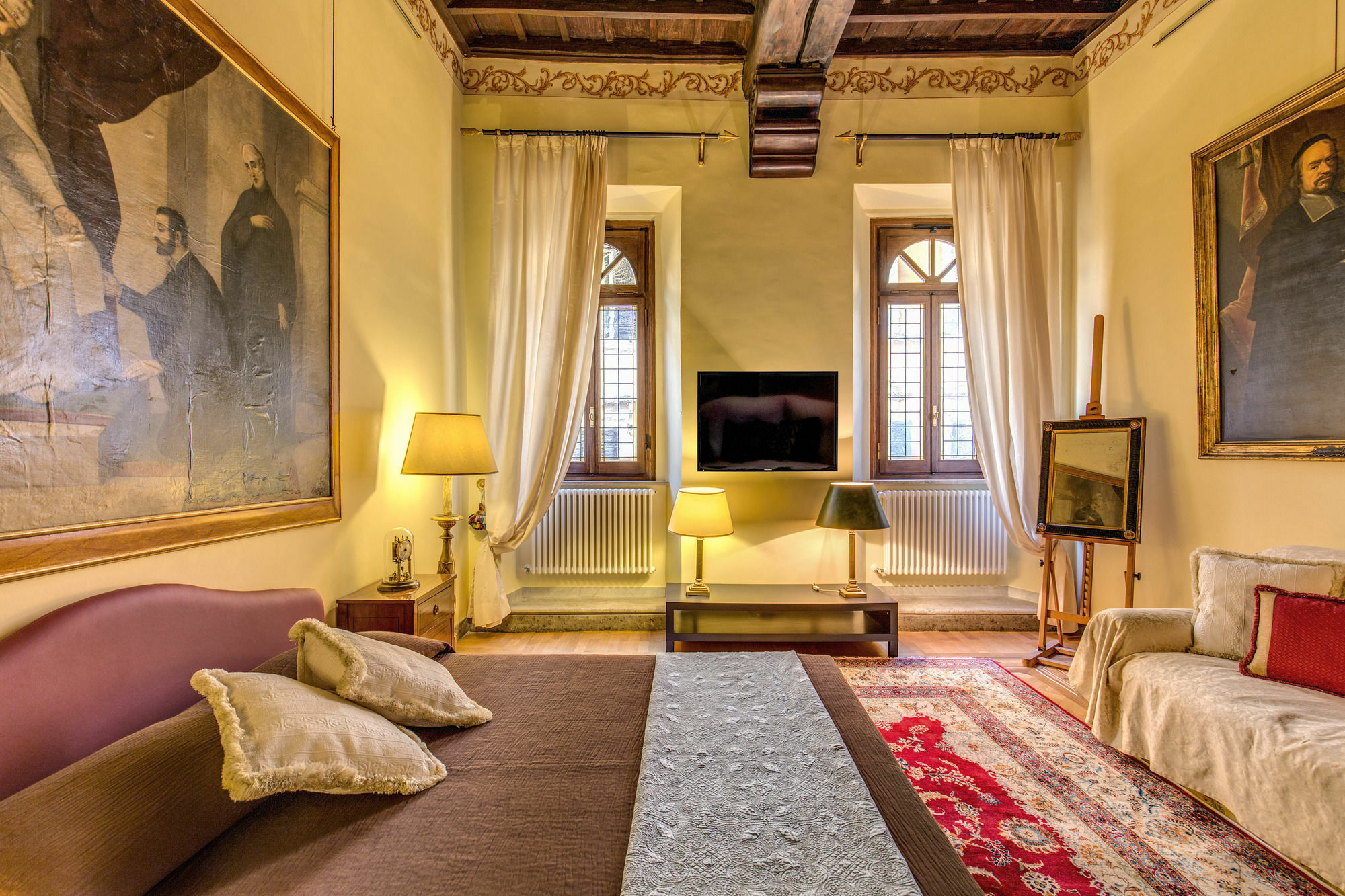 Apartment In Historic