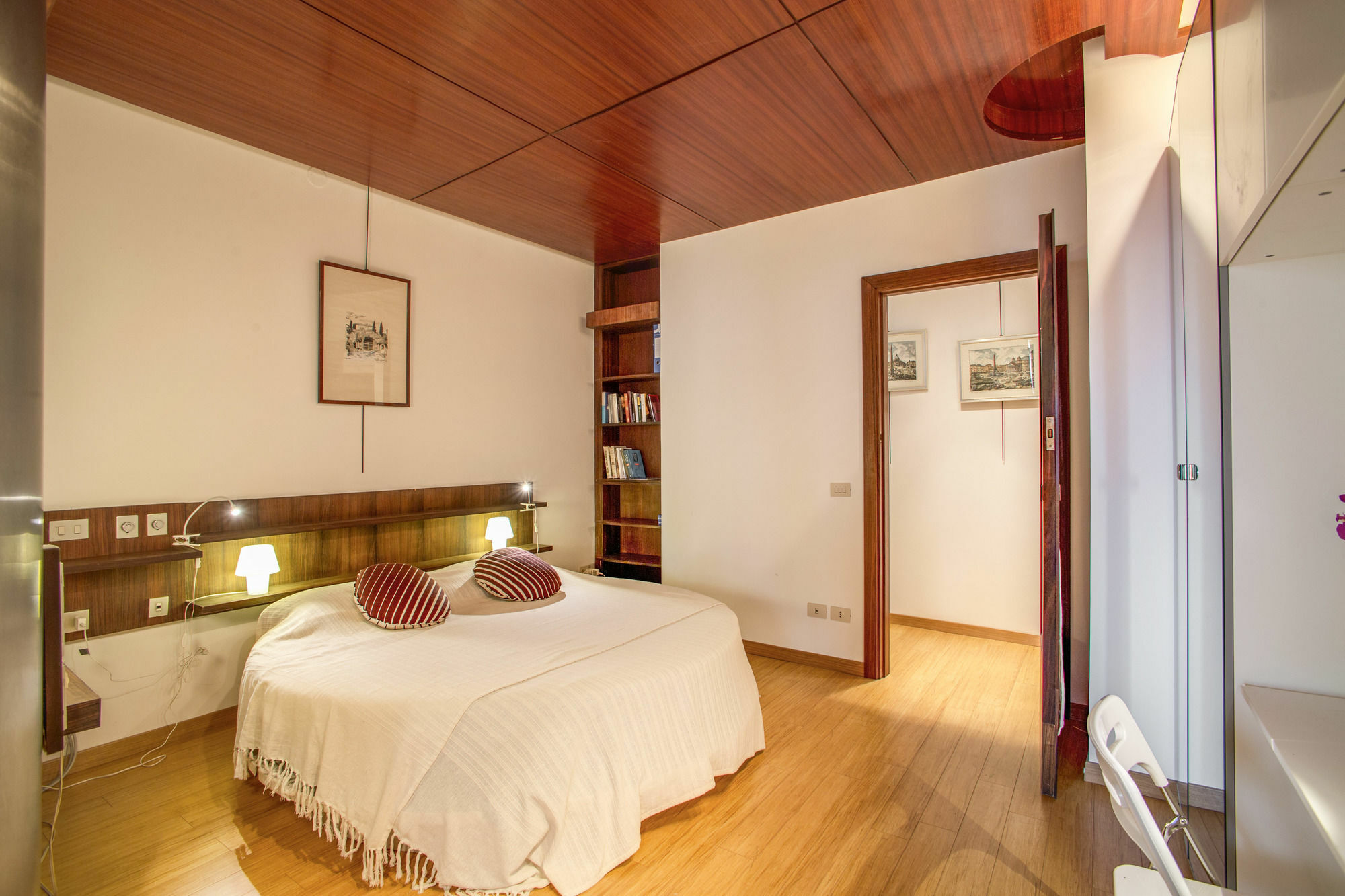 Apartment In Historic Rome