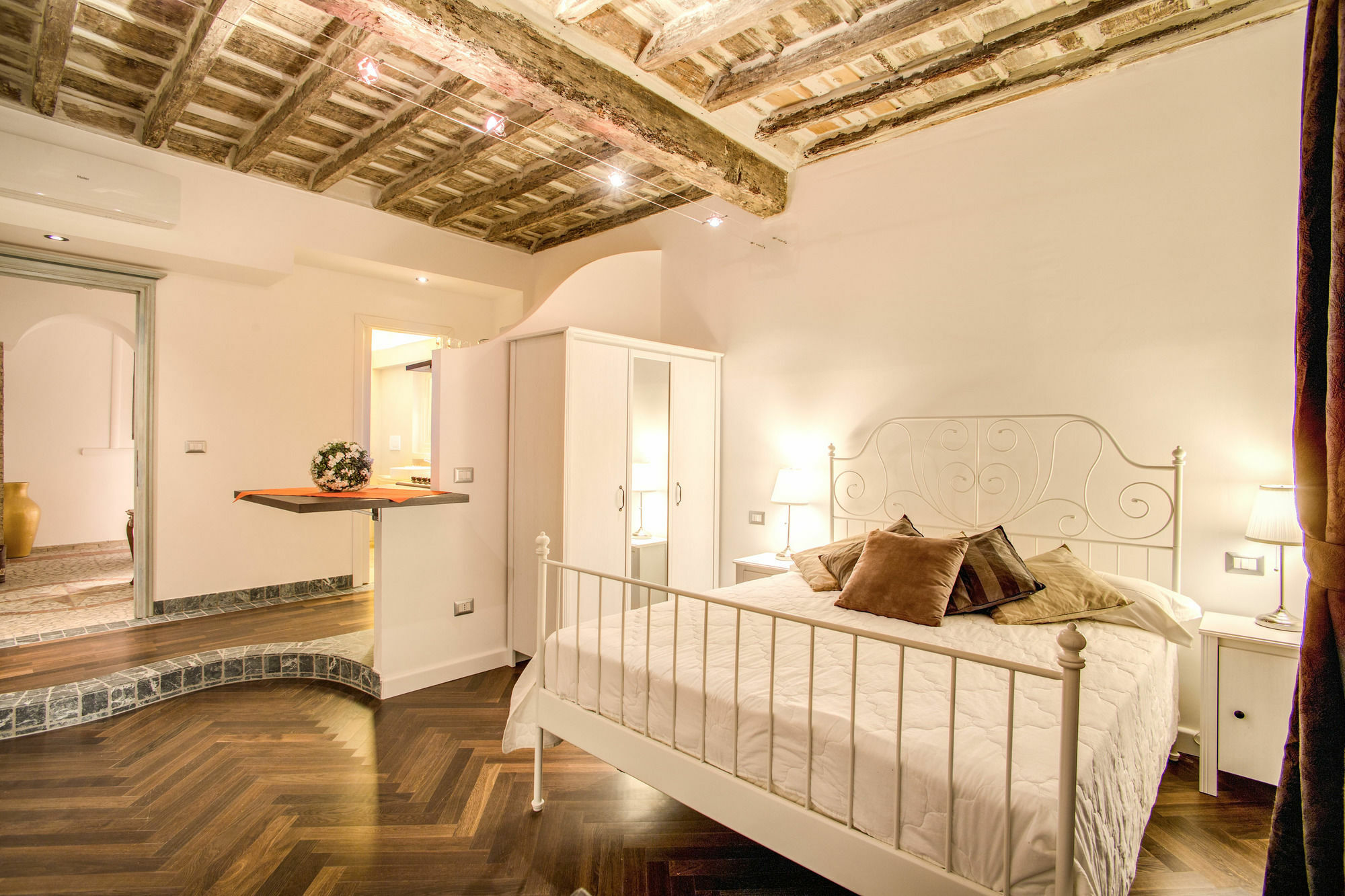 Apartment In Historic