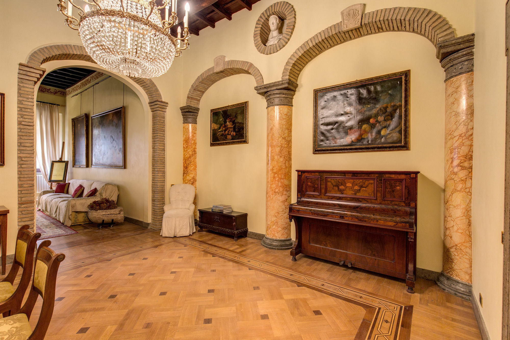 Apartment In Historic